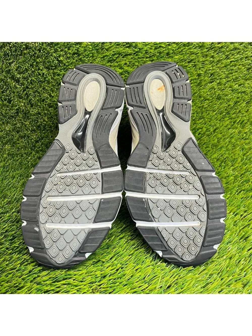 New Balance 990v4 Womens Size 8 Gray Athletic Running Walking Shoes Sneakers